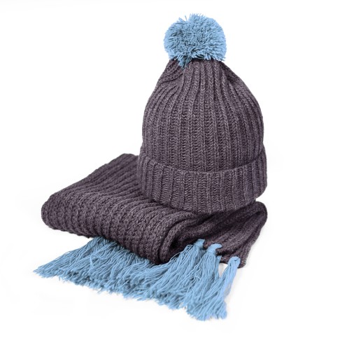 Вязаный комплект шарф и шапка GoSnow, антрацит c фурнитурой, голубой, 70% акрил,30% шерсть Вязаный комплект шарф и шапка GoSnow, антрацит c фурнитурой, голубой, 70% акрил,30% шерсть