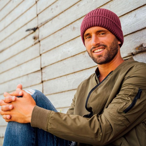 Шапка MAPLE, бордовый, с широкой манжетой, Polylana®, 60% полиэстер, 40% акрил Шапка MAPLE, бордовый, с широкой манжетой, Polylana®, 60% полиэстер, 40% акрил