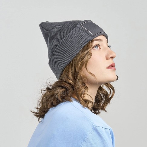 Шапка вязаная  двойная Wind-S, с отворотом и патчем, красный, 100% переработанный полиэстер