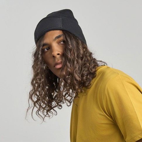 Шапка вязаная  двойная Wind-S, с отворотом и патчем, красный, 100% переработанный полиэстер