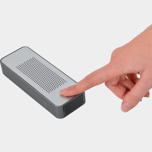 Универсальный аккумулятор c bluetooth-стереосистемой 