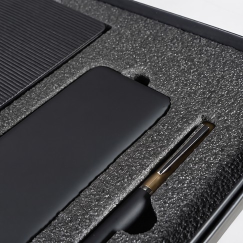 Набор подарочный RIFF: ежедневник, ручка и power bank в коробке  с ложементом