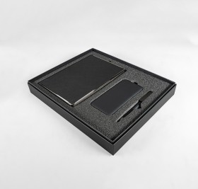 Набор подарочный MONTROSE: ежедневник, ручка и power bank в коробке  с ложементом