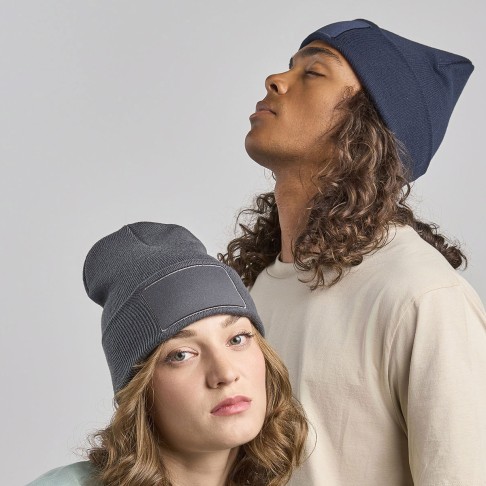 Шапка вязаная  двойная Wind-S, с отворотом и патчем, темно-серый, 100% переработанный полиэстер