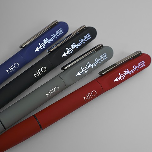 Ручка шариковая NEO с подсветкой после гравировки, soft touch, красный/темно-серый, металл/пластик