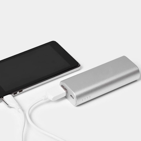 Универсальный аккумулятор Универсальный аккумулятор