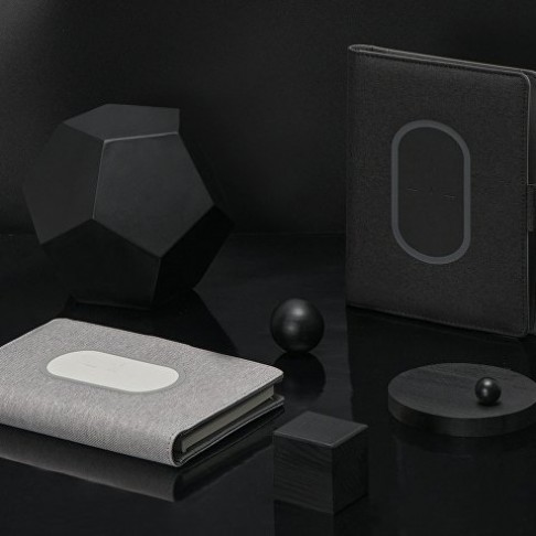 Органайзер с беспроводной зарядкой 5000 mAh 