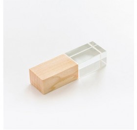 USB-флешка на 32 ГБ,  дерево