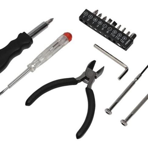 Набор инструментов в канистре 