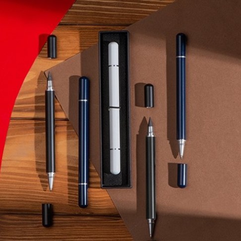 Металлическая ручка и вечный карандаш 