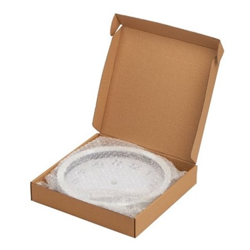 Пластиковые настенные часы  диаметр 25,5 см 