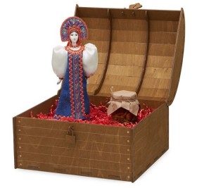 Подарочный набор: кукла фарфоровая, мед, синий